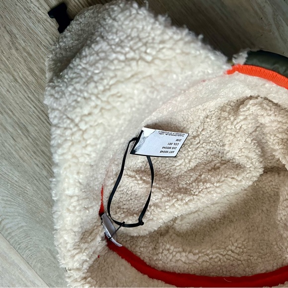 Moschino fur hat - Picture 5 of 6